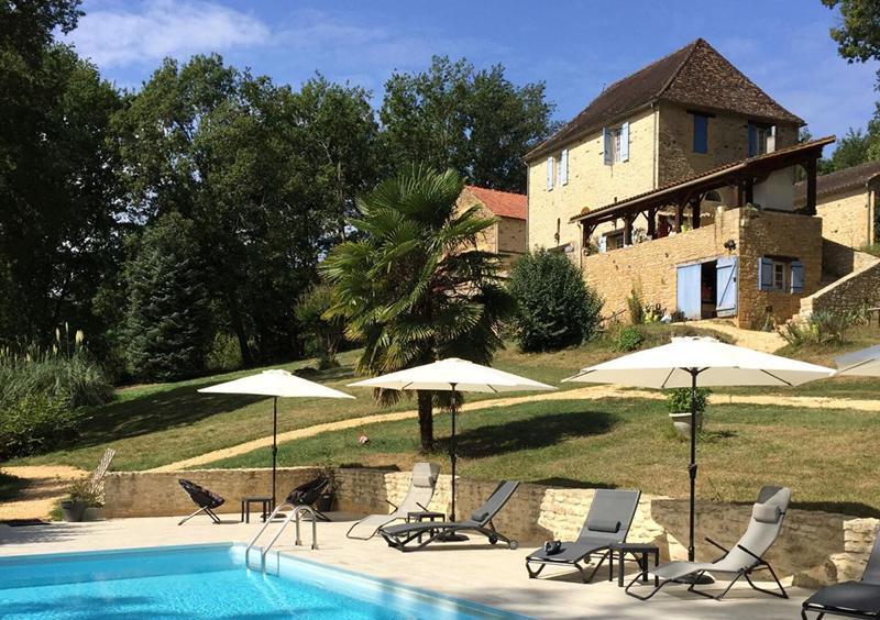 Maison - 550 m² - 16 pièces