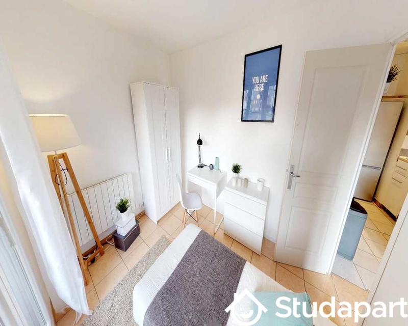 Chambre - 70 m² - 1 pièce