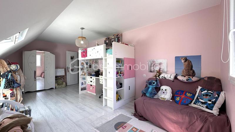 Maison traditionnelle - 223 m² - 8 pièces