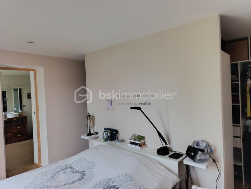 Maison - 242 m² - 10 pièces