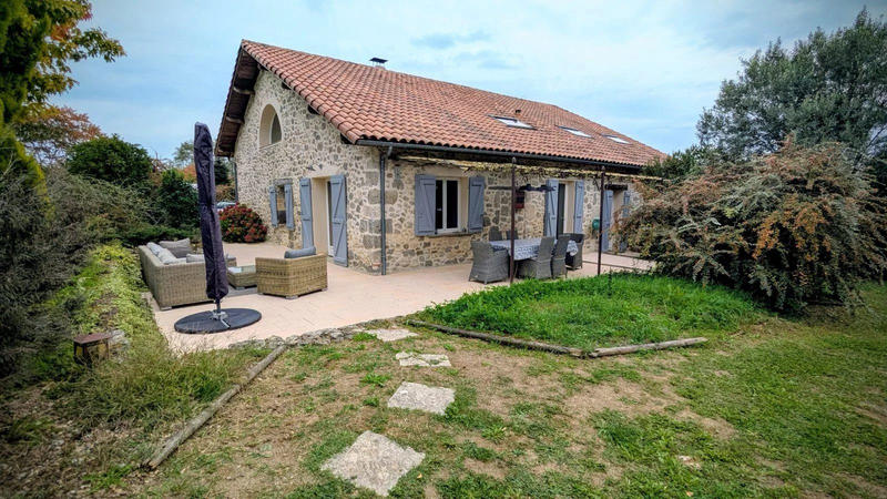 Maison - 237 m² - 6 pièces