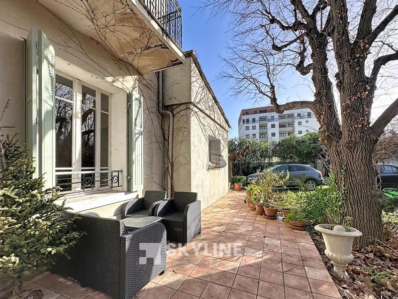 Maison - 197 m² - 9 pièces