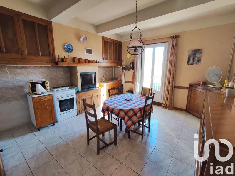 Maison - 210 m² - 7 pièces