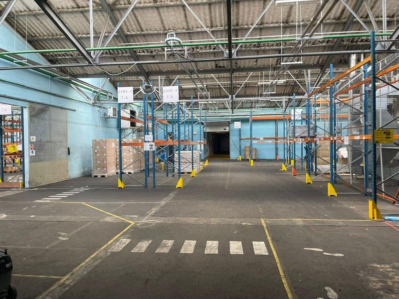 Local d'activités - 9 000 m²