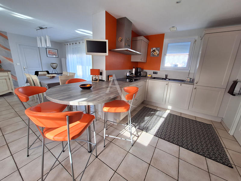 Maison - 90 m² - 4 pièces