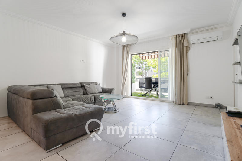 Appartement - 97 m² - 5 pièces