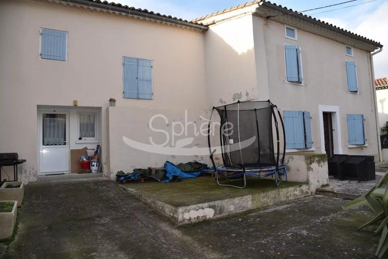 Maison de village - 85 m² - 5 pièces