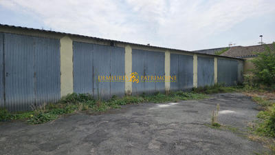 Parking / Garage - 230 m²