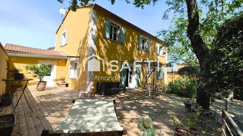 Maison - 180 m² - 8 pièces