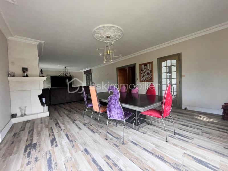 Pavillon - 199 m² - 9 pièces