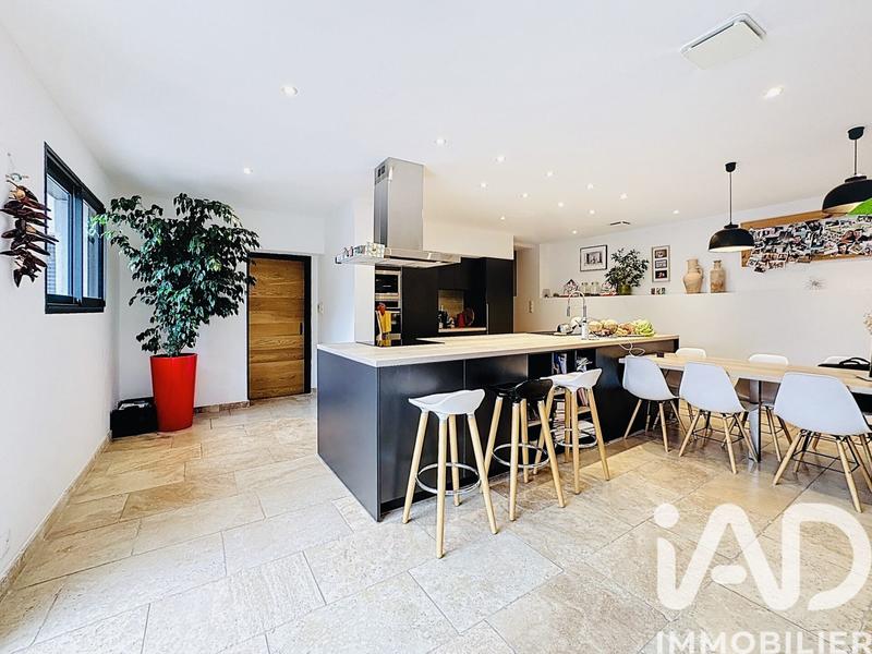 Maison - 152 m² - 5 pièces