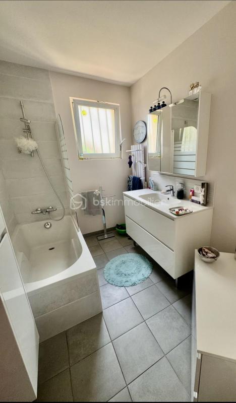 Pavillon - 186 m² - 8 pièces