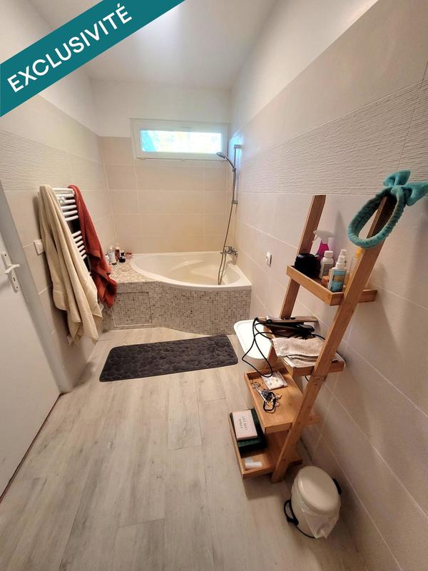 Maison - 221 m² - 5 pièces