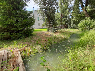 Mas - 270 m² - 7 pièces