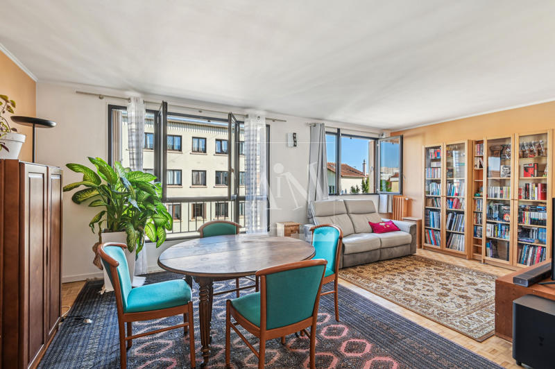 Appartement - 80 m² - 5 pièces