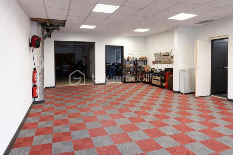 Local commercial - 102 m² - 5 pièces