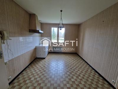 Maison - 96 m² - 5 pièces