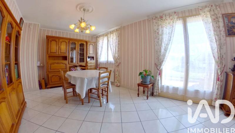 Maison - 89 m² - 5 pièces