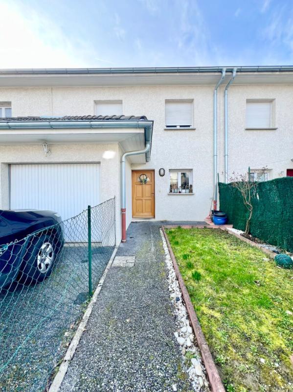 Maison - 98 m² - 5 pièces