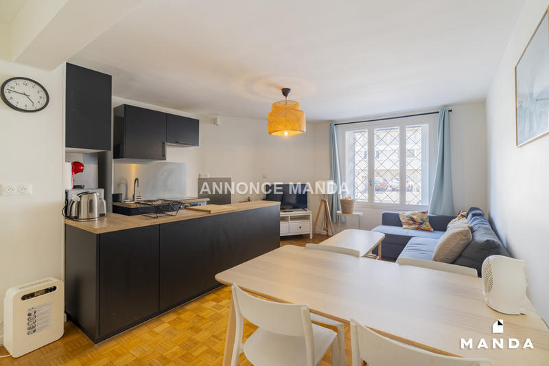 Chambre - 11 m² - 5 pièces