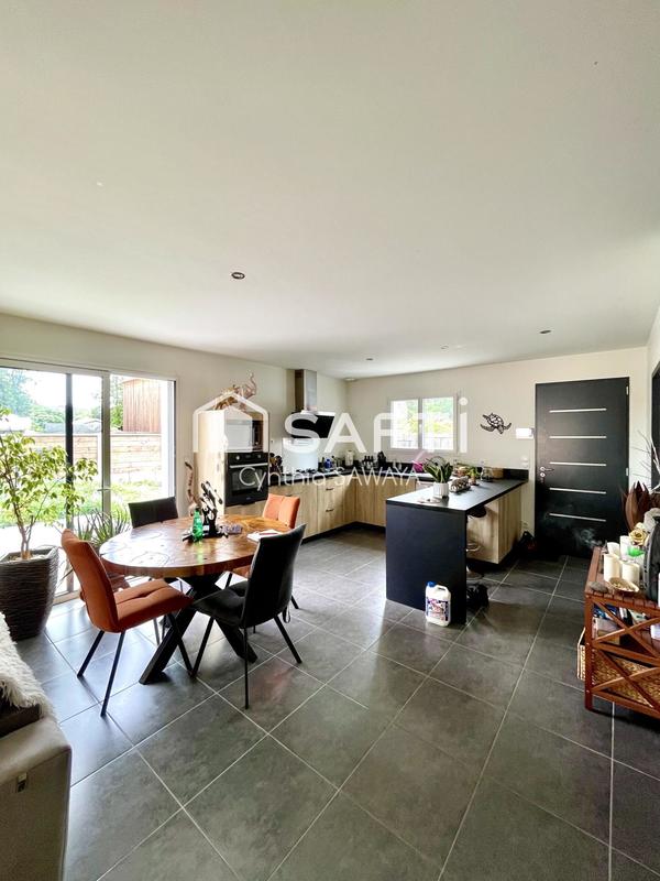 Maison - 81 m² - 4 pièces