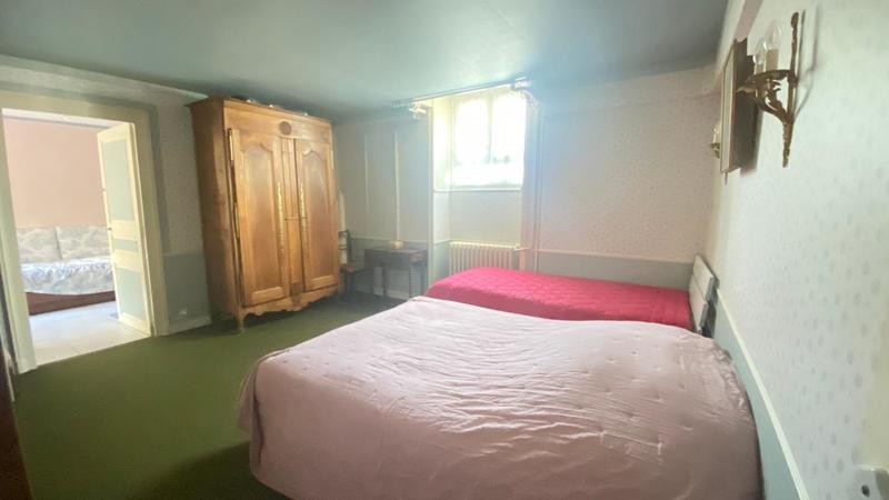 Maison - 186 m² - 7 pièces