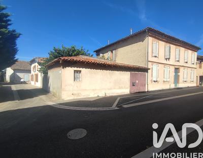 Maison - 256 m² - 7 pièces