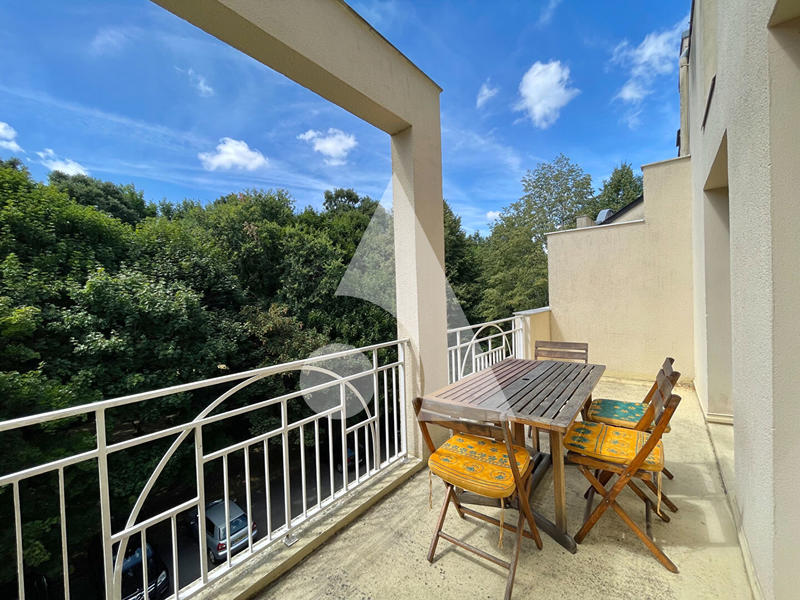 Appartement - 117 m² - 6 pièces