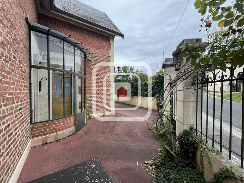 Maison - 97 m² - 5 pièces