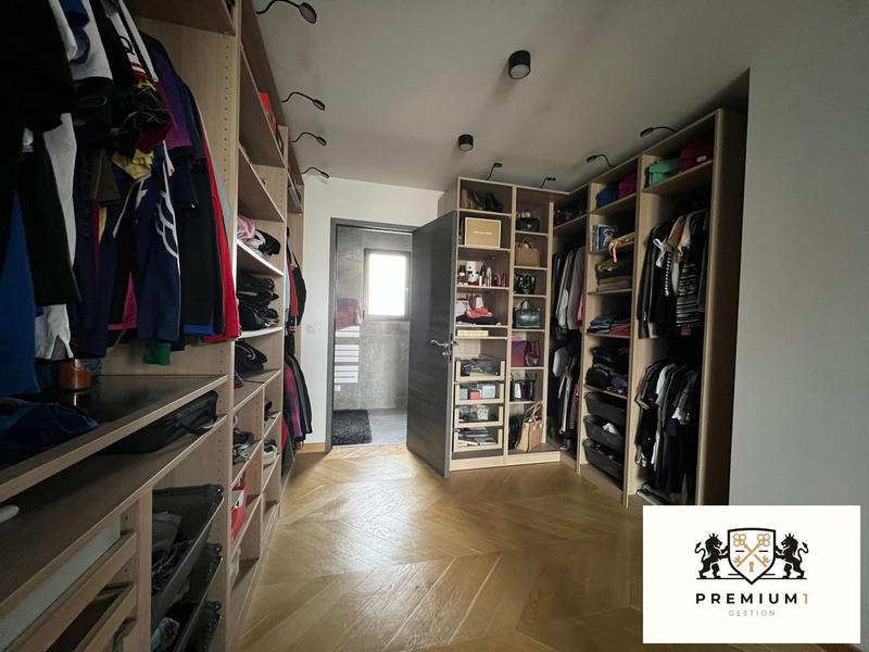 Maison - 160 m² - 6 pièces