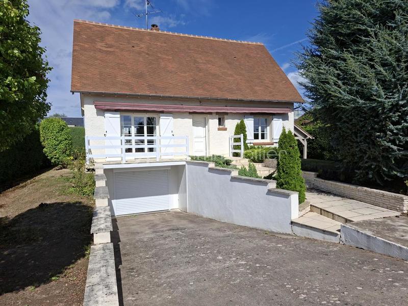 Maison traditionnelle - 128 m² - 6 pièces