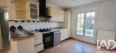 Maison - 93 m² - 4 pièces