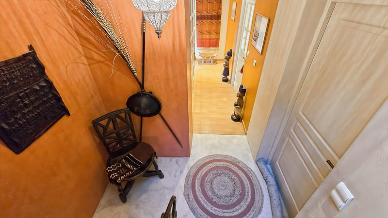 Maison - 245 m² - 7 pièces