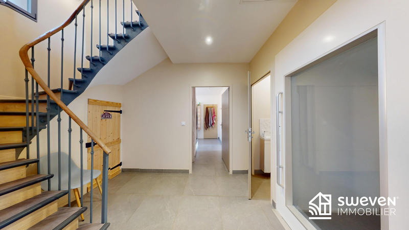 Villa - 255 m² - 7 pièces