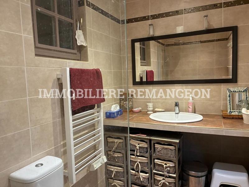 Demeure - 163 m² - 6 pièces