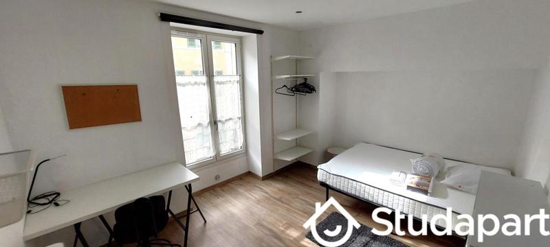 Chambre - 10 m² - 1 pièce