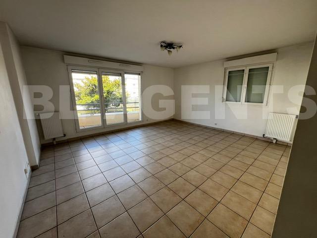 Appartement - 77 m² - 4 pièces