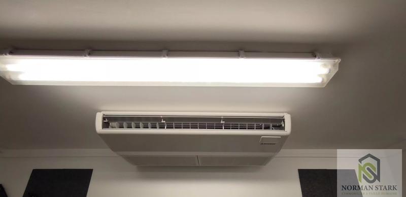 Local commercial - 4 pièces