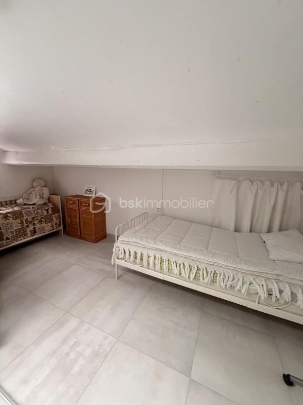 Villa - 202 m² - 10 pièces