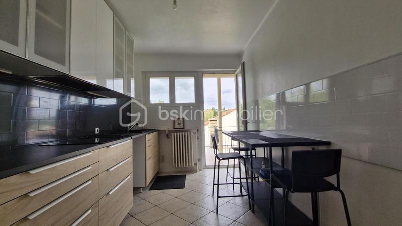 Maison jumelée - 117 m² - 5 pièces