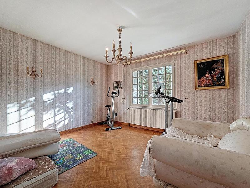 Maison - 160 m² - 6 pièces