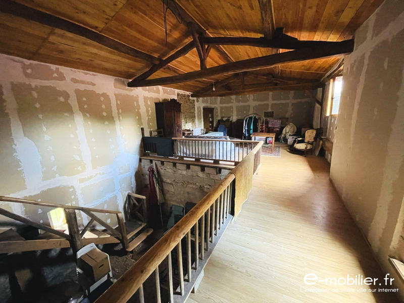 Maison - 184 m² - 8 pièces