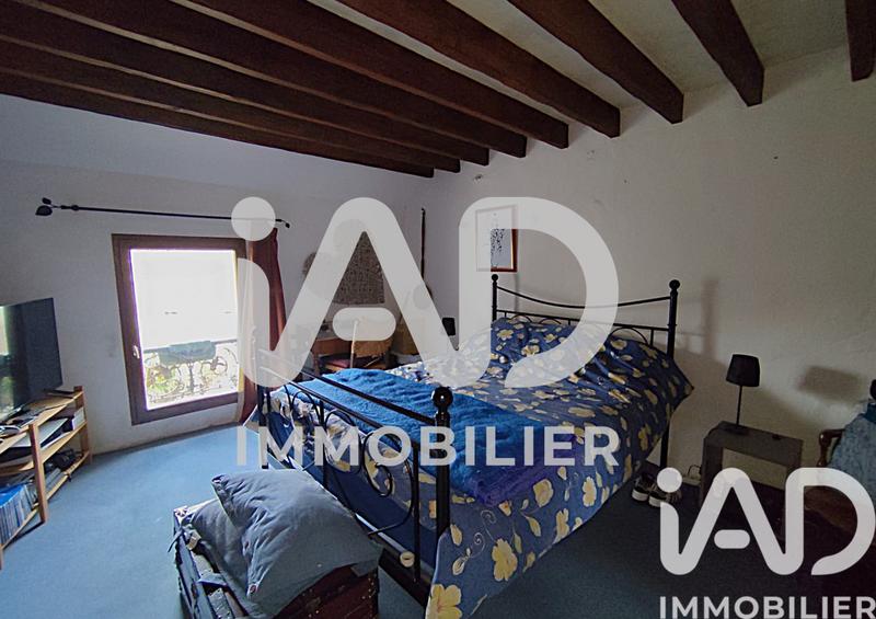 Maison - 240 m² - 8 pièces