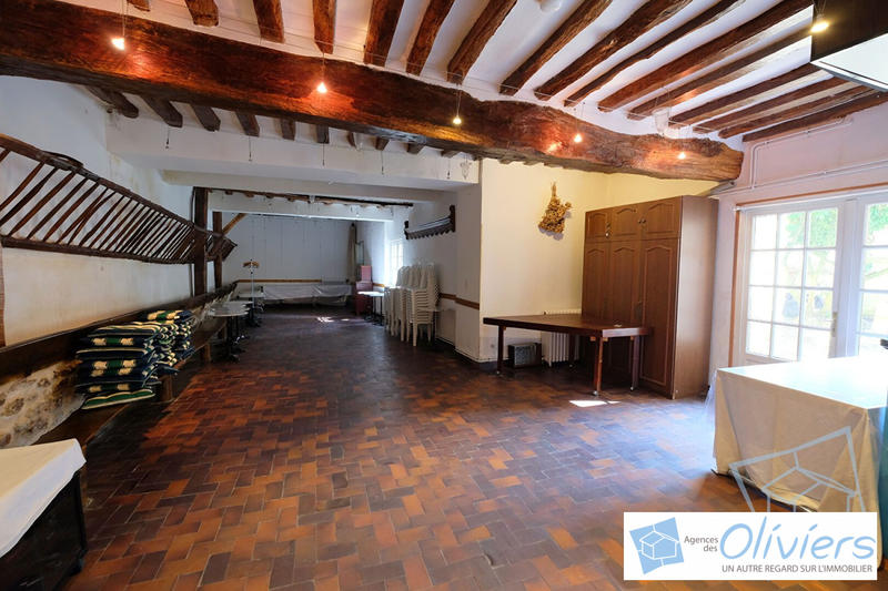 Maison - 285 m² - 8 pièces