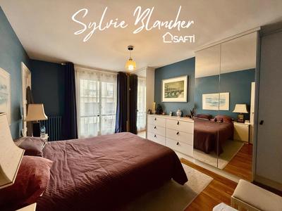 Appartement - 100 m² - 4 pièces