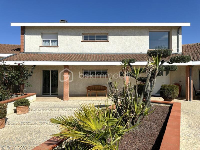 Villa - 254 m² - 7 pièces