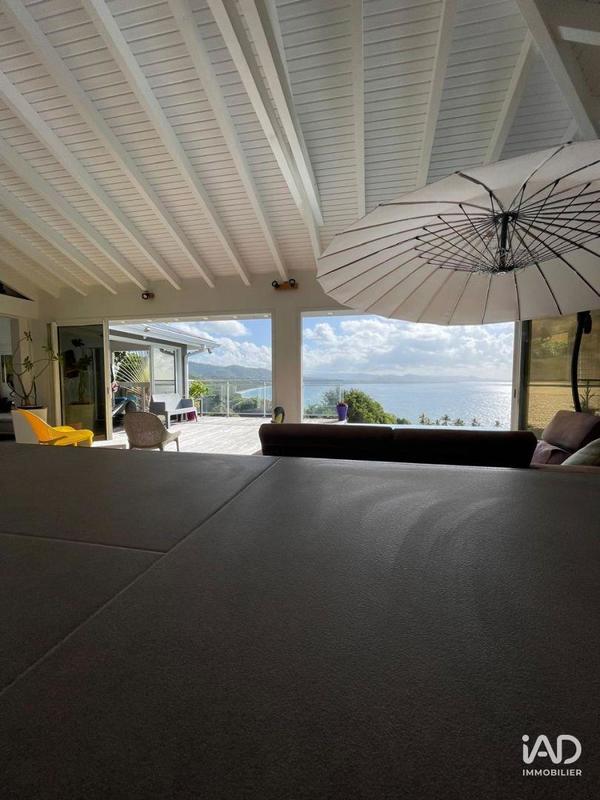 Maison - 121 m² - 8 pièces