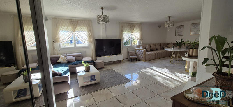 Maison - 140 m² - 5 pièces