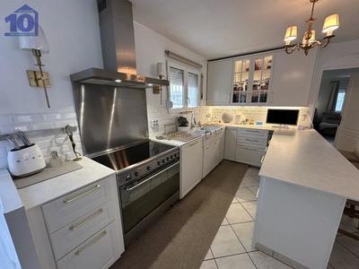 Maison - 140 m² - 5 pièces