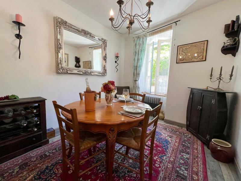 Propriété - 79 m² - 6 pièces